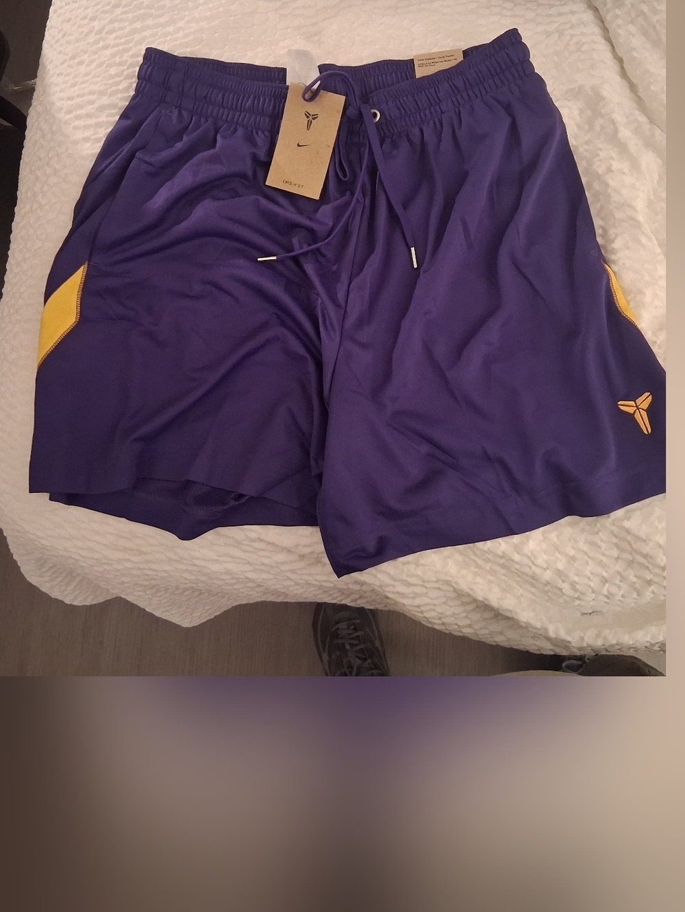 Nike Kobe Men's Purple Athletic Shorts with Gold Accents NWT Size Med - Picture 1 of 1